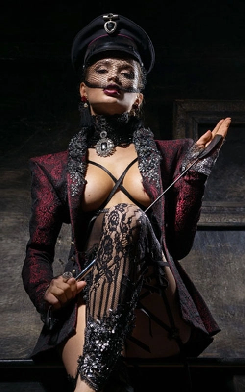 Dominatrix