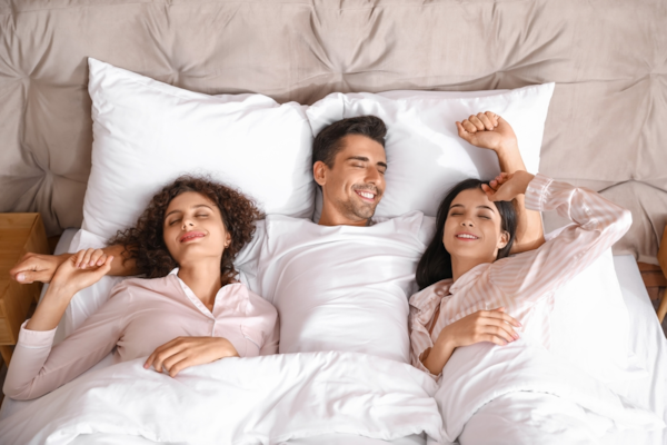 threesome dating