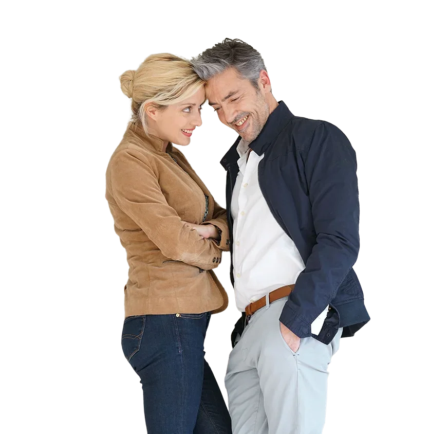 image of dull couple smiling in love