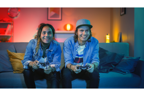 gamer couple dating